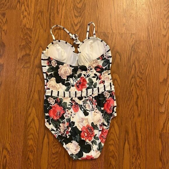 NEW ModCloth The Harper One-Piece Swimsuit Medium - Picture 2 of 7